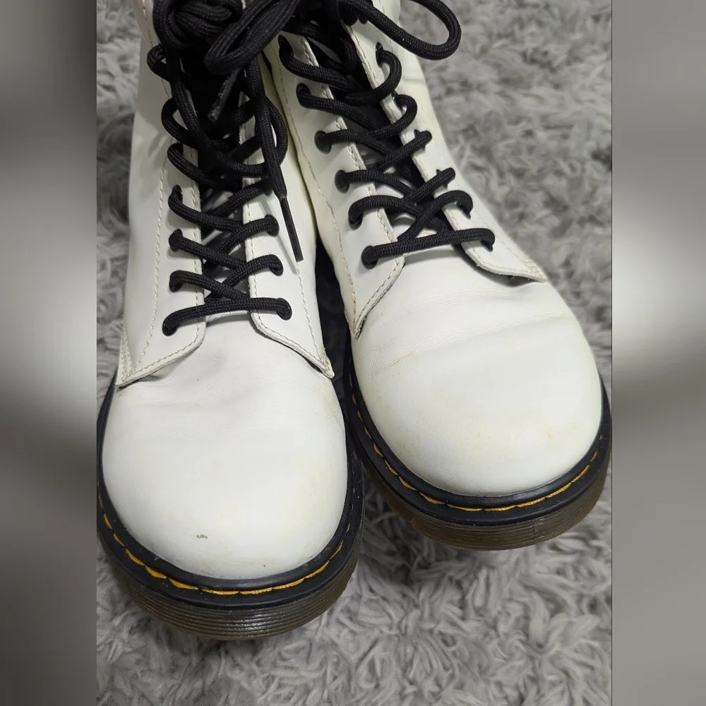 🌸Dr. Martens 1460J White Zip‎ Up Lace Up Combat Boot Size 4
